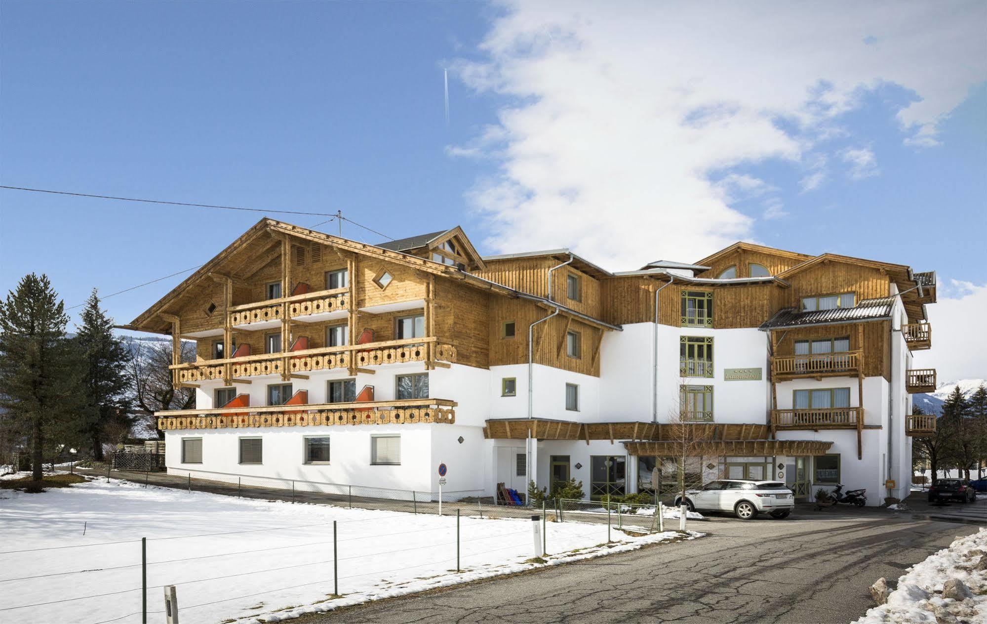 Hotel Laurenzhof Lendorf Exterior photo